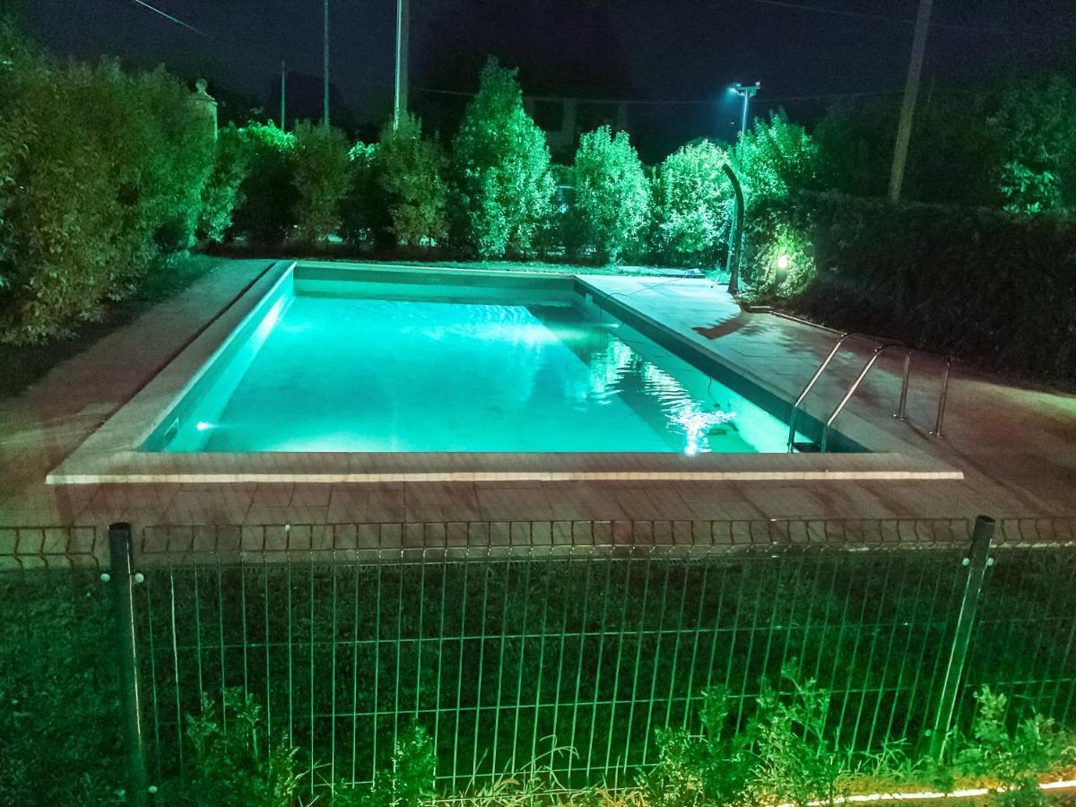 Apartment Charme And Relax With Garden And Swimming Pool Десенцано дел Гарда Екстериор снимка