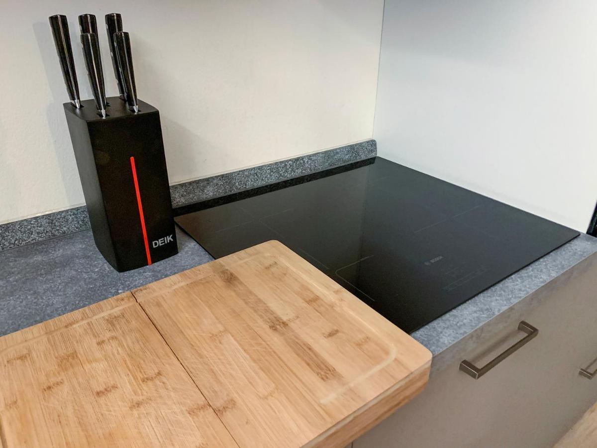 Apartment Charme And Relax With Garden And Swimming Pool Десенцано дел Гарда Екстериор снимка